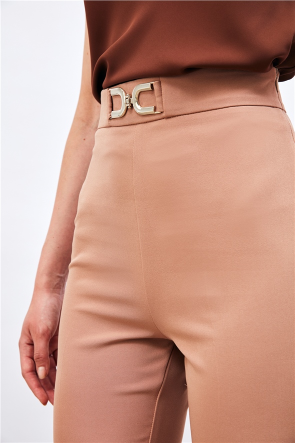 Accessory Detailed Trousers - CAMEL