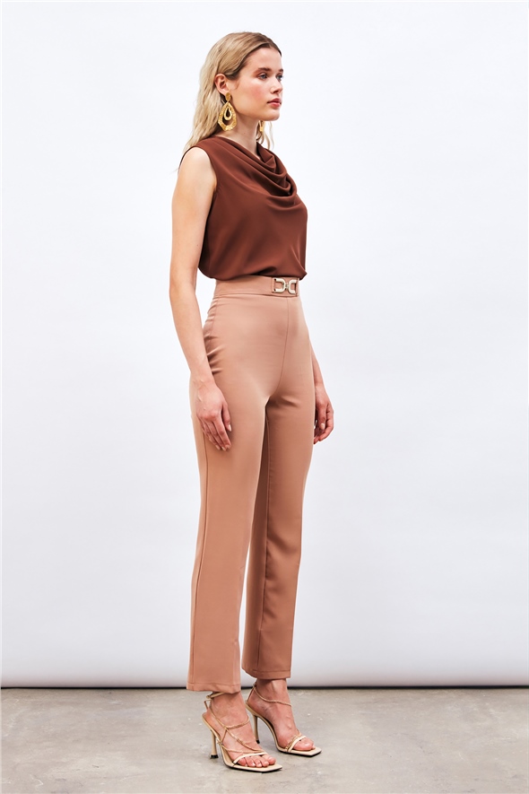 Accessory Detailed Trousers - CAMEL