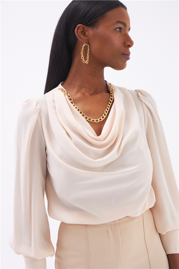 Collared blouse with accessories - BEIGE