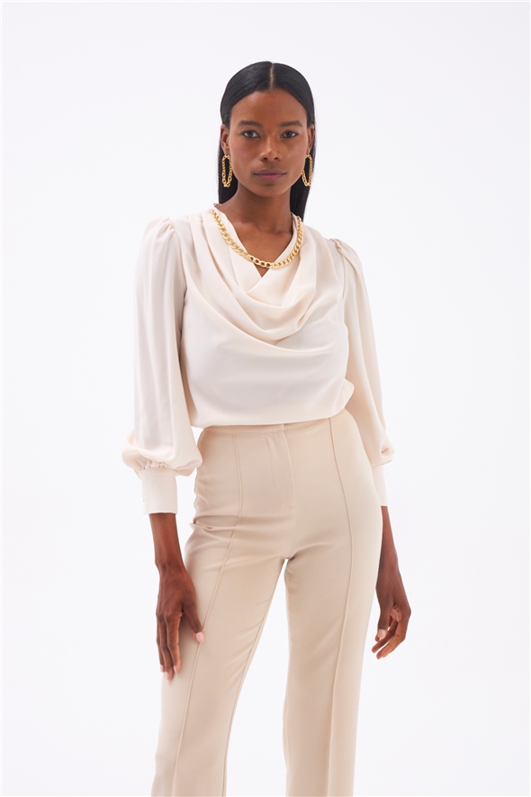Collared blouse with accessories - BEIGE