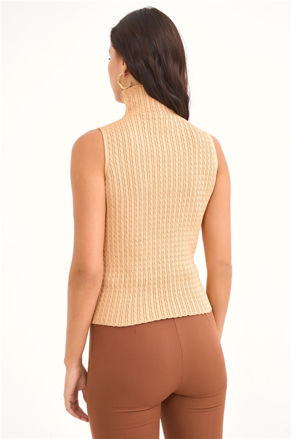 Turtleneck pattern knitwear - BISCUIT