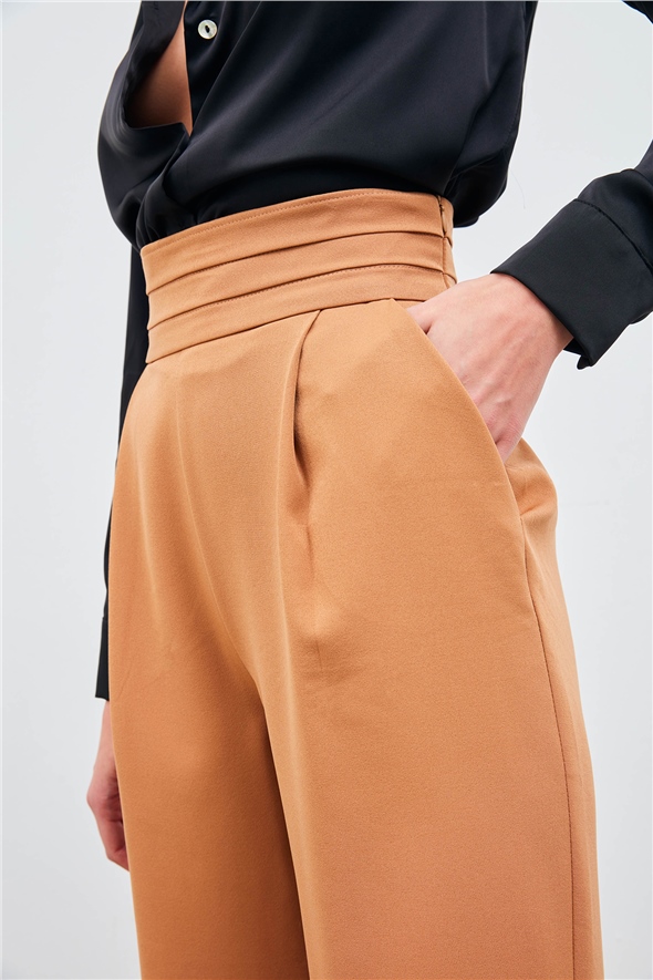 Waist Detailed Pocket Trousers - CAMEL