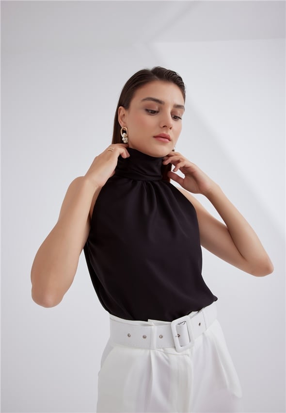 Pleated collar sleeveless blouse - BLACK