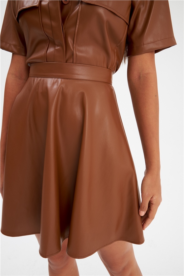 Flared mini leather skirt - BROWN