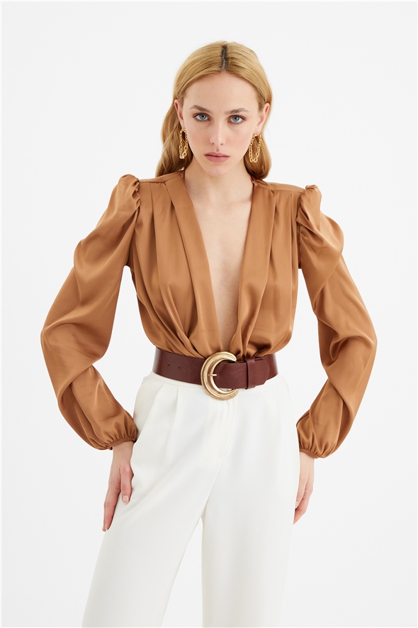 Double-breasted satin bodysuit - CAMEL