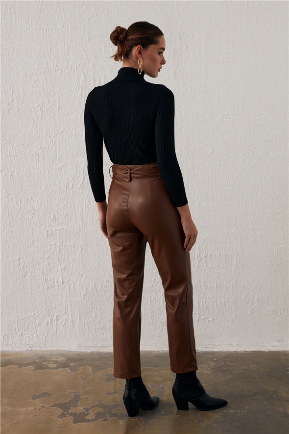 Belted Leather Pants - BROWN