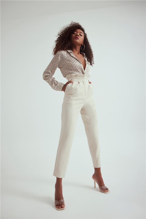 Crepe trousers with pleat detail - CREAM