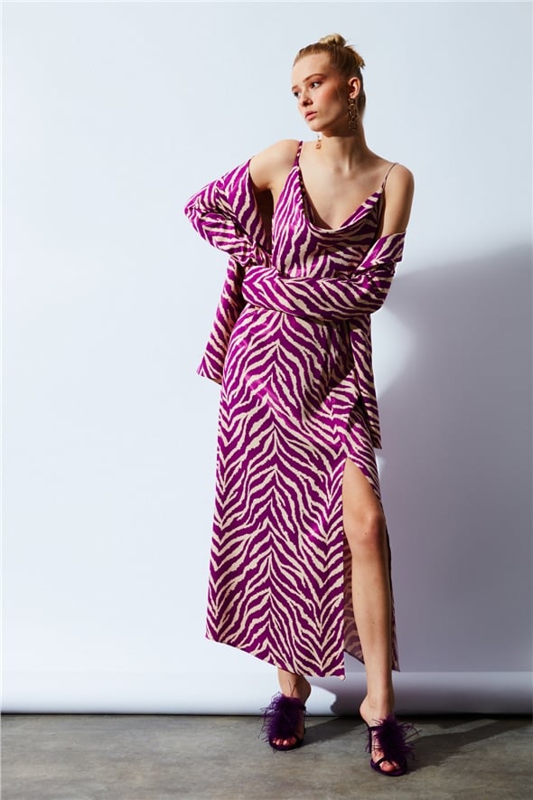 Yırtmaçlı zebra desenli saten elbise - FUŞYA