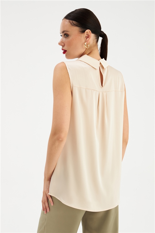 Collar Accessory Detailed Blouse - CREAM
