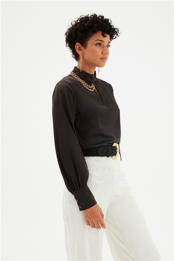 Chain Accessory Detailed Satin Blouse - BLACK